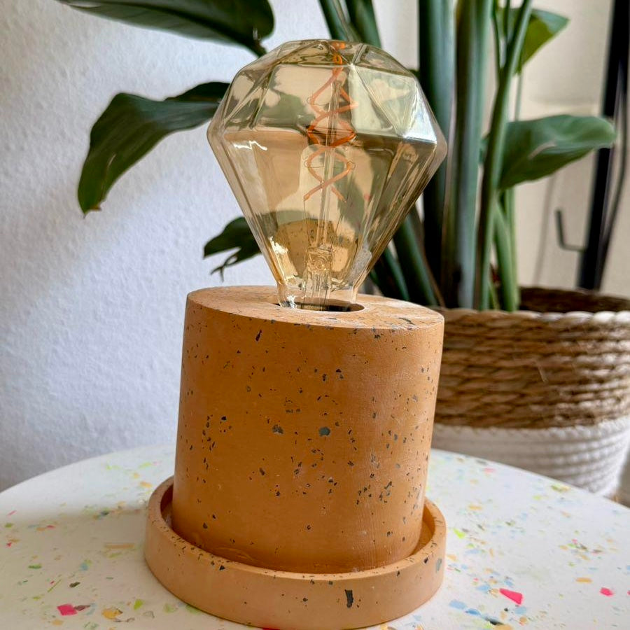 Lámpara de Mesa Aura